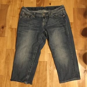 Vigoss blue jean capris size 16 length 21